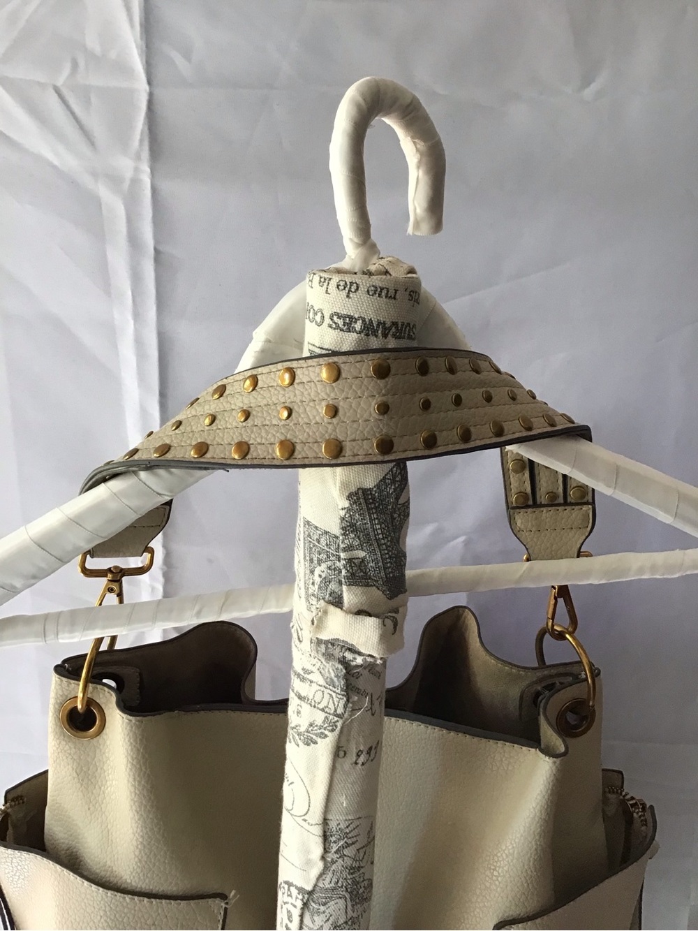 Steve Madden Beige Pebble Leather Shoulder Tote with Gold Hardware - Picture 2 of 10